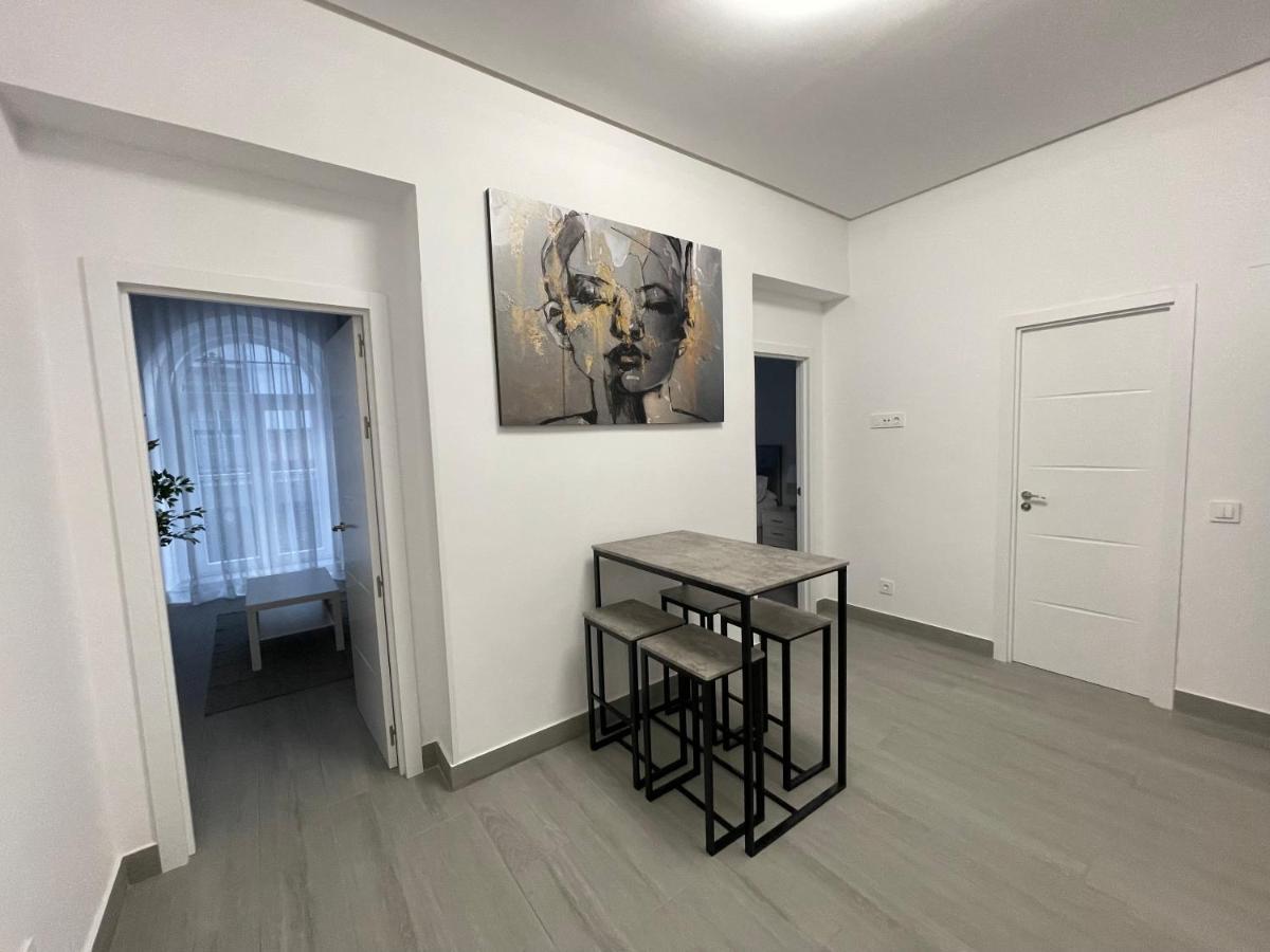 Suara Apartamentos 1 Madrid Exterior photo