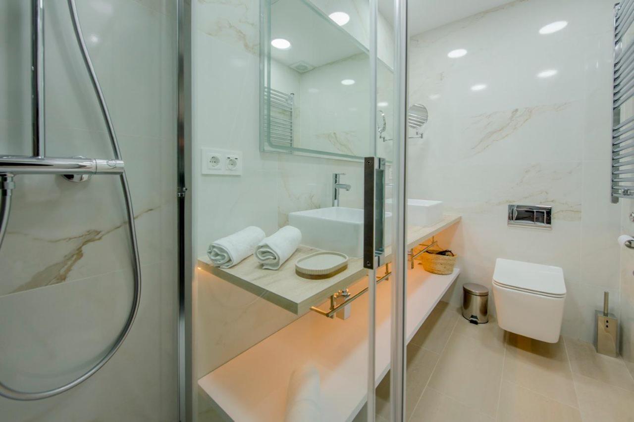 Suara Apartamentos 1 Madrid Exterior photo