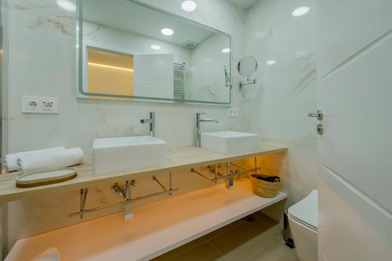 Suara Apartamentos 1 Madrid Exterior photo